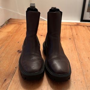 Zara Chelsea boot